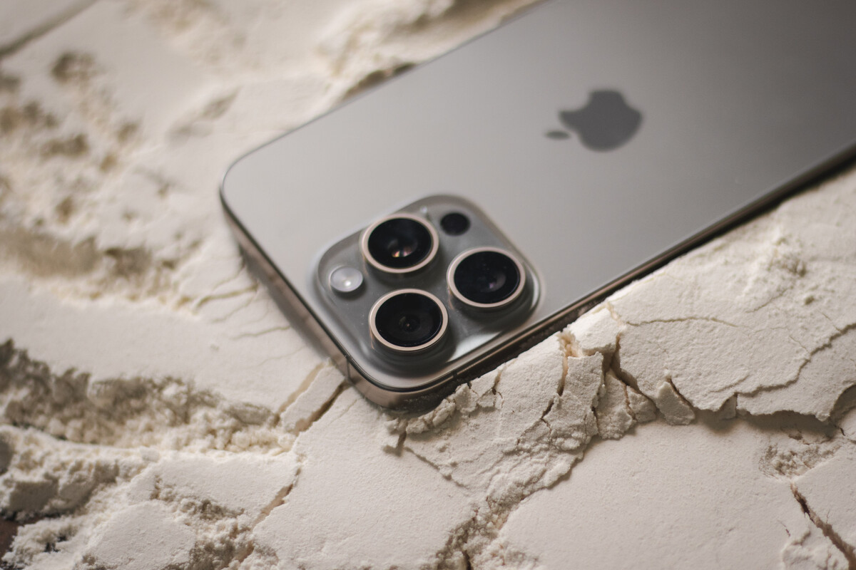 Apple se tira el moco con el iPhone Ultra Max… y tú vuelves a picar