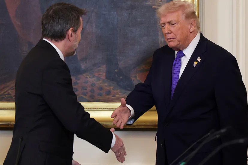 Josu Jon Imaz y Trump dialoga sobre el papel de Repsol y el petróleo en Venezuela. EFE